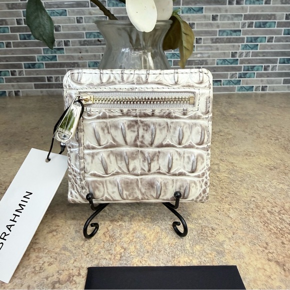 NWT Brahmin Jane Pristine silver wallet - Picture 2 of 4